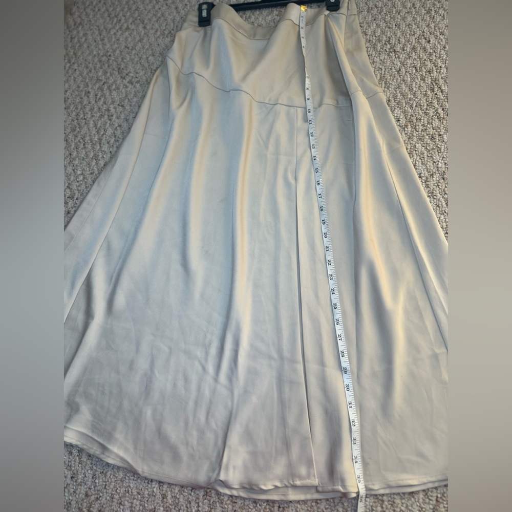 Banana Republic Cream Midi Skirt with Asymmetrical Slit size 16 - Picture 7 of 9